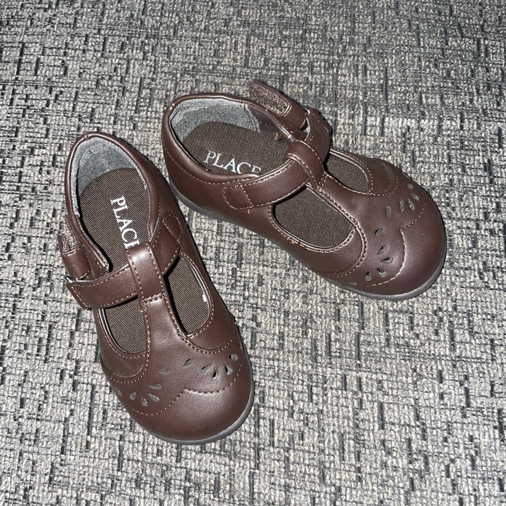 Brown Toddler Shoes girls size 6 NWOT